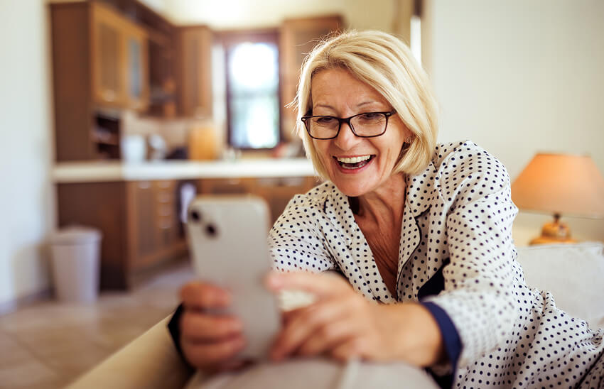 <co-i18n>Rencontres en ligne pour célibataires matures</co-i18n>